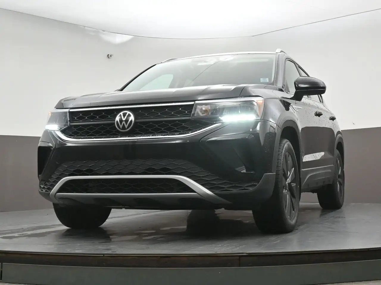 Volkswagen Taos снимка Volkswagen Taos