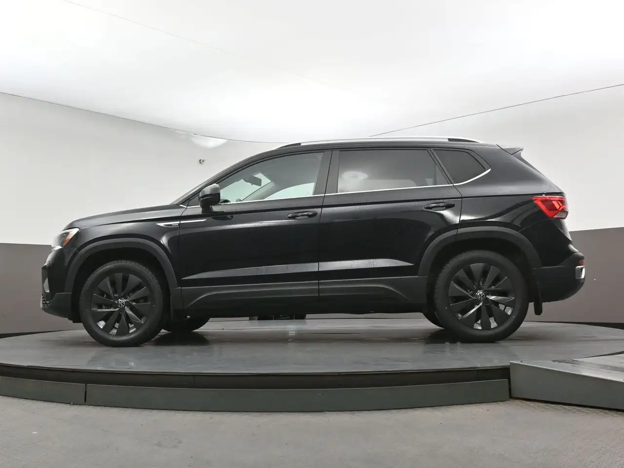 Volkswagen Taos снимка Volkswagen Taos
