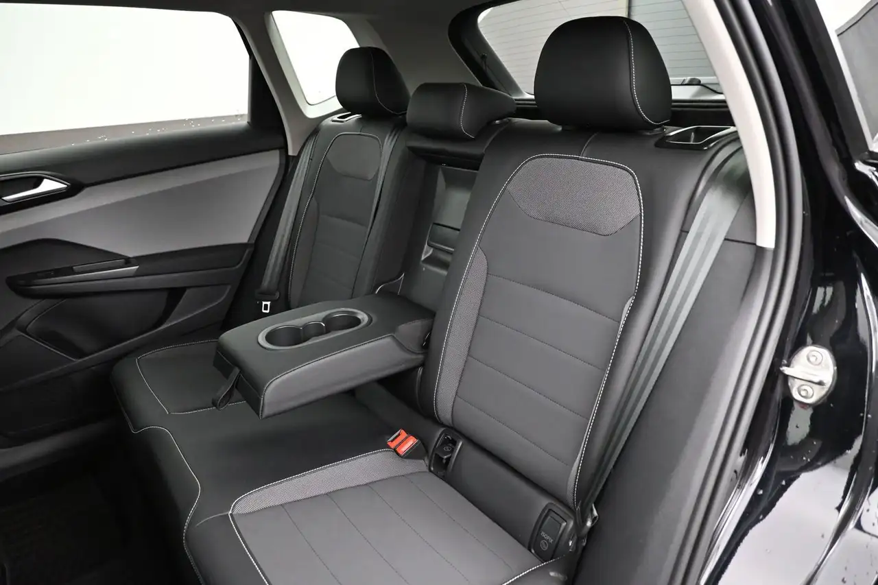 Volkswagen Taos снимка Volkswagen Taos