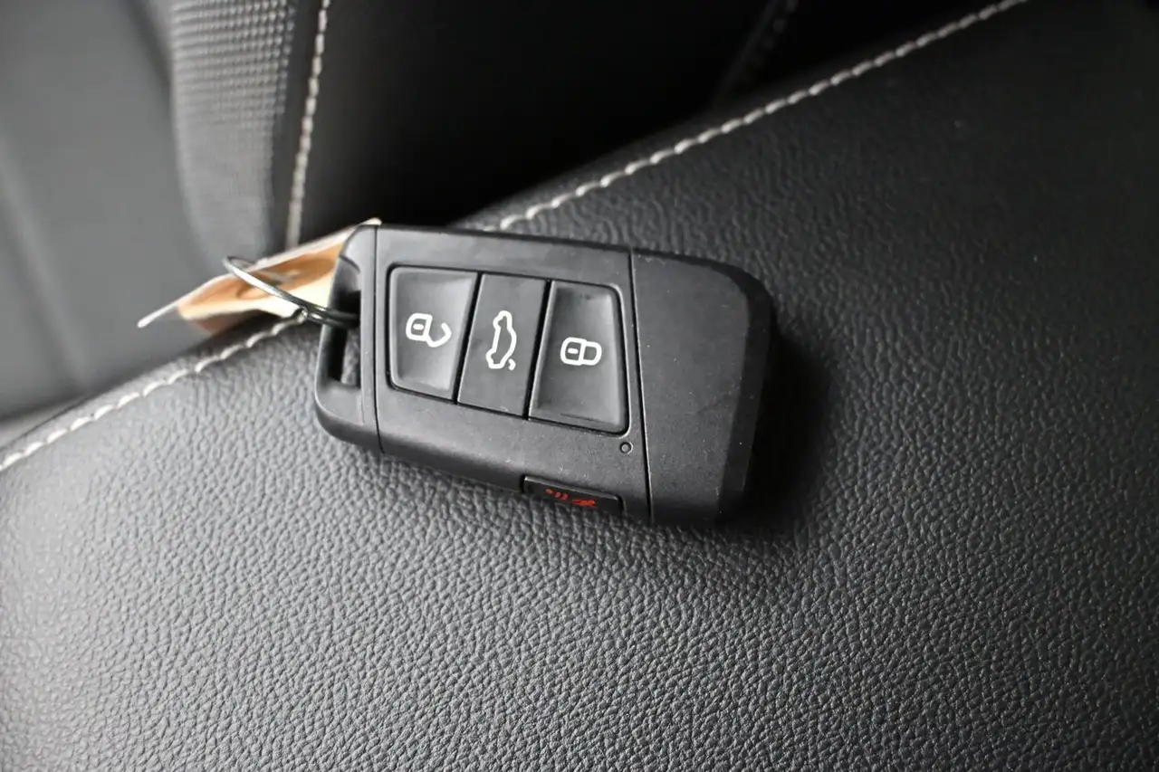 Volkswagen Taos снимка Volkswagen Taos