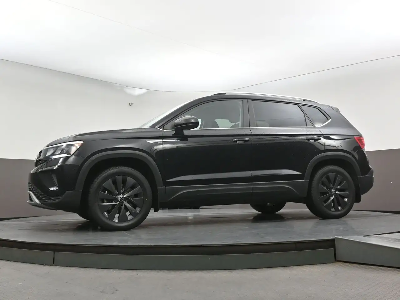 Volkswagen Taos снимка Volkswagen Taos