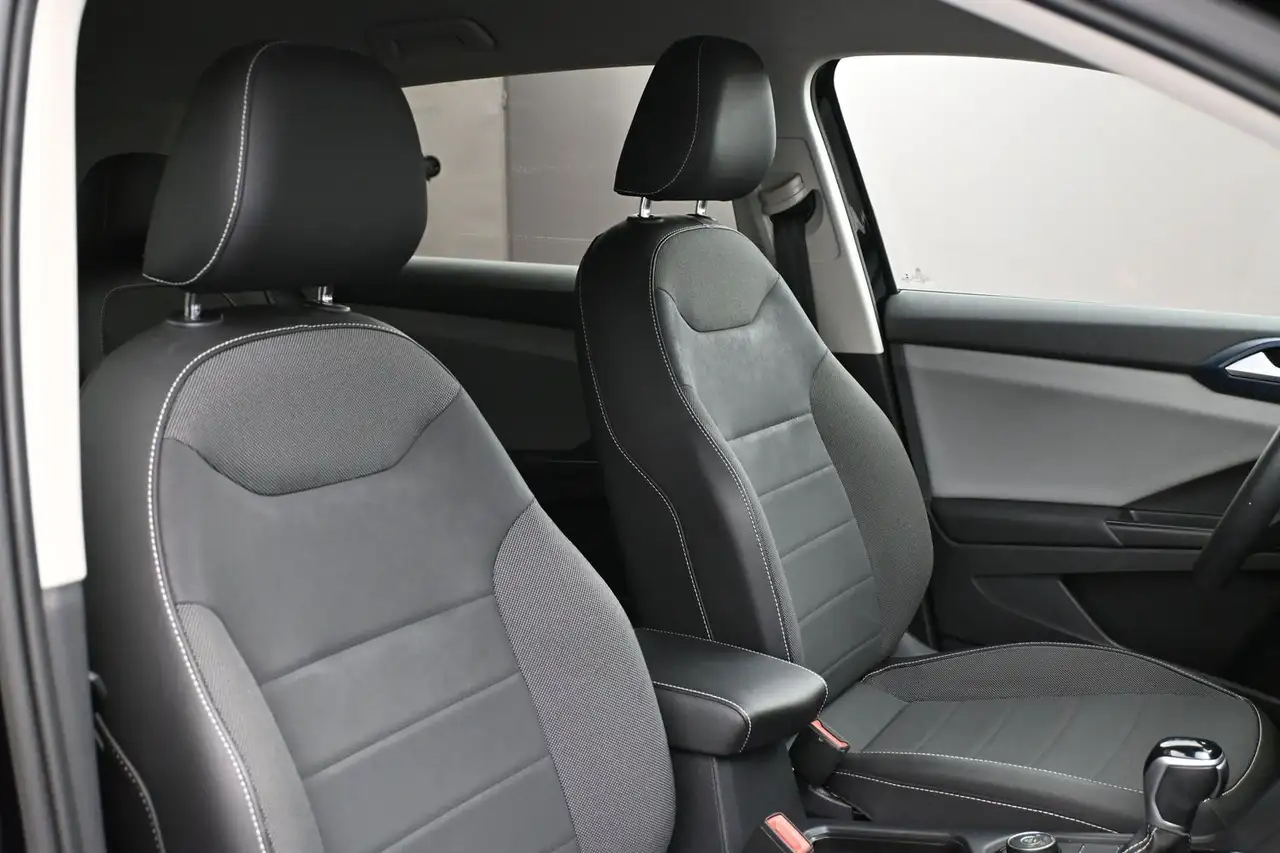 Volkswagen Taos снимка Volkswagen Taos