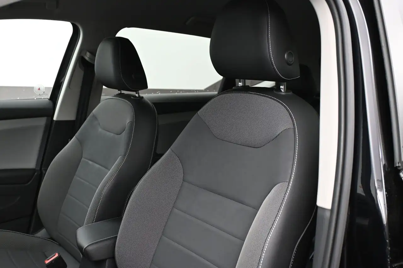 Volkswagen Taos снимка Volkswagen Taos