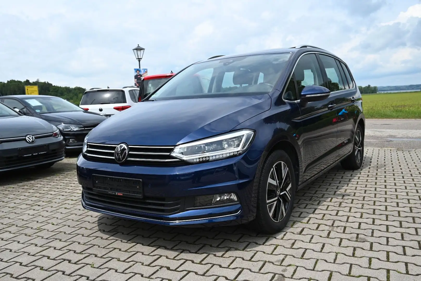 Volkswagen Touran Highline/7 Sitze/Virtual/AHK/Pano Blau - 1