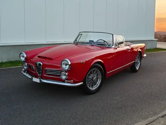 Alfa Romeo Spider 2600 Touring