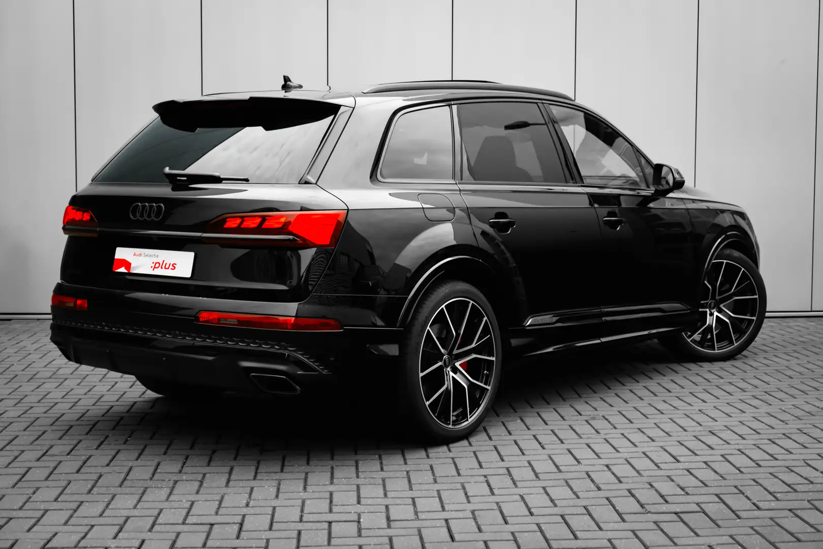 Audi Q7 60 TFSI e quattro Pro Line S Competition Sportstoe Zwart - 2