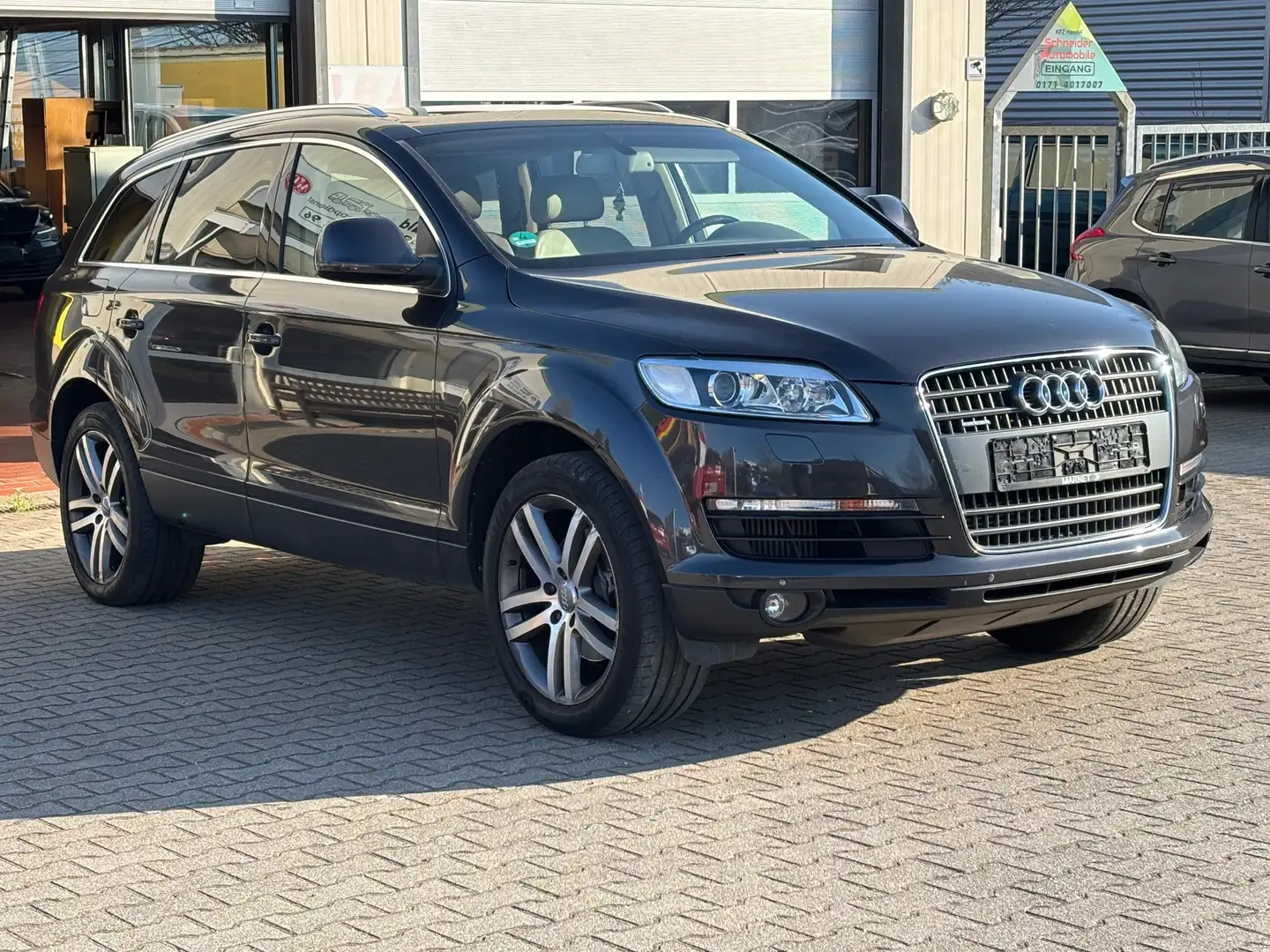 Audi Q7 3.0 TDI quattro /Navi/Disign Pkt/Xenon/Pano/Luftf. Grau - 1