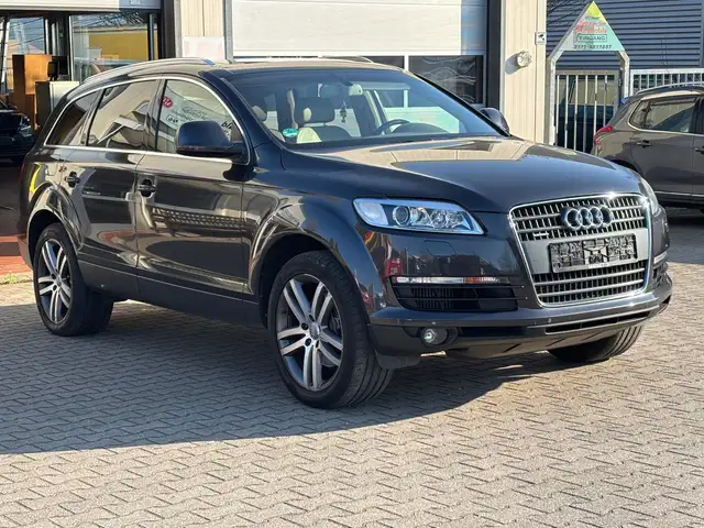 Audi Q7 3.0 TDI quattro /Navi/Disign Pkt/Xenon/Pano/Luftf.