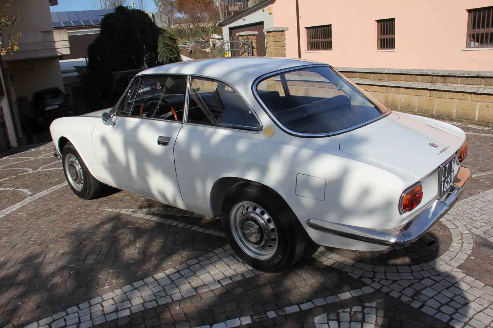 Alfa Romeo GT giulia gt 1750 prima serie quadrifoglio oro - 2