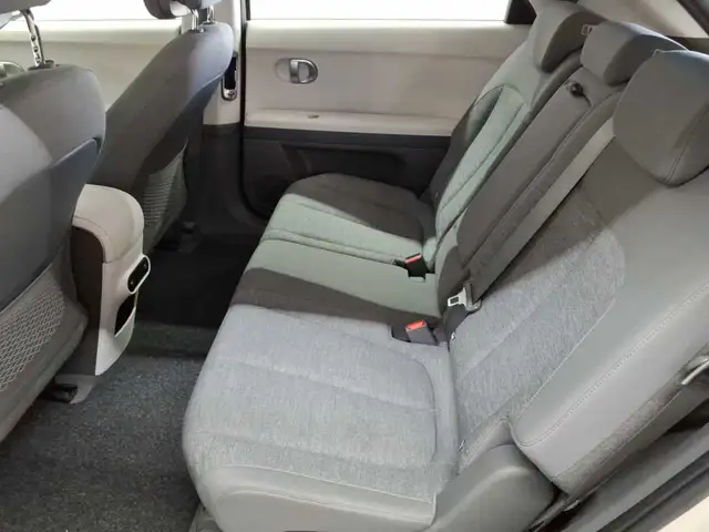 Hyundai Ioniq view 13