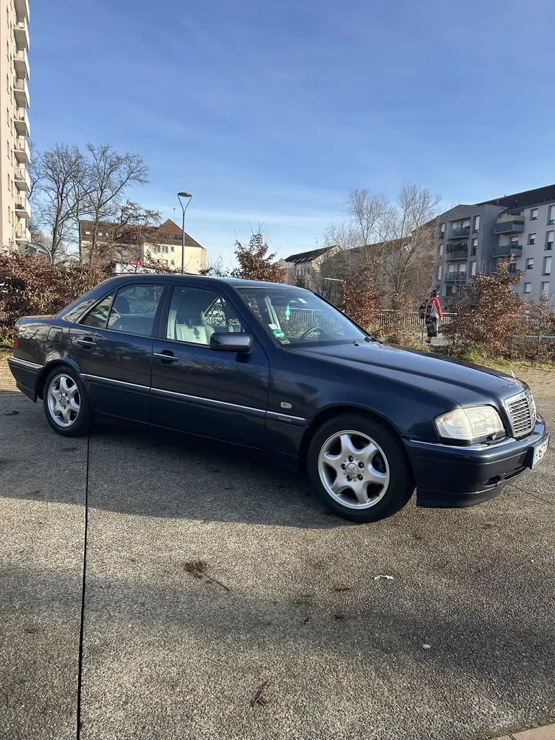 Mercedes-Benz C 240 Blau - 1