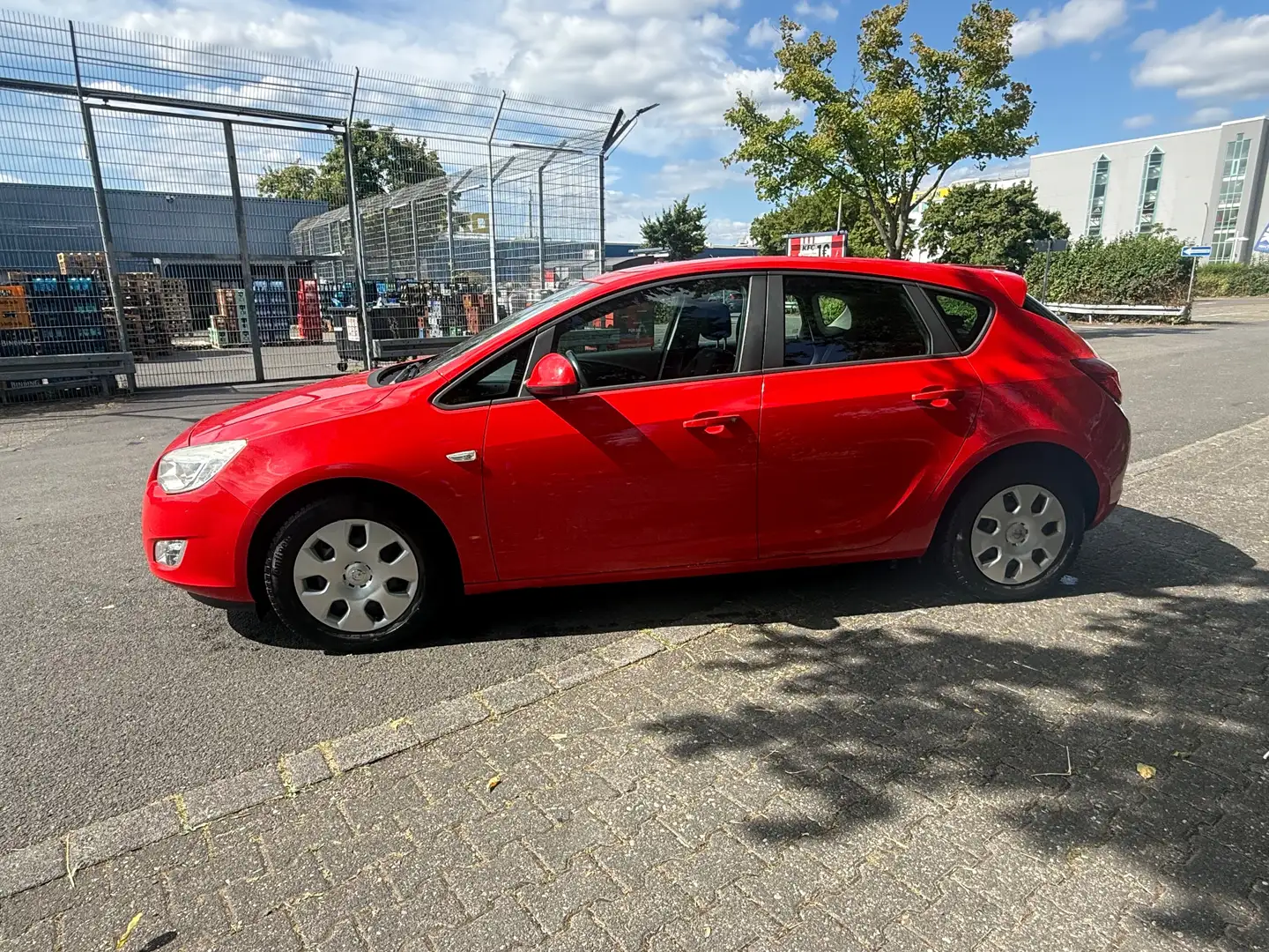 Opel Astra Edition Klima 1.6 16V Rot - 1