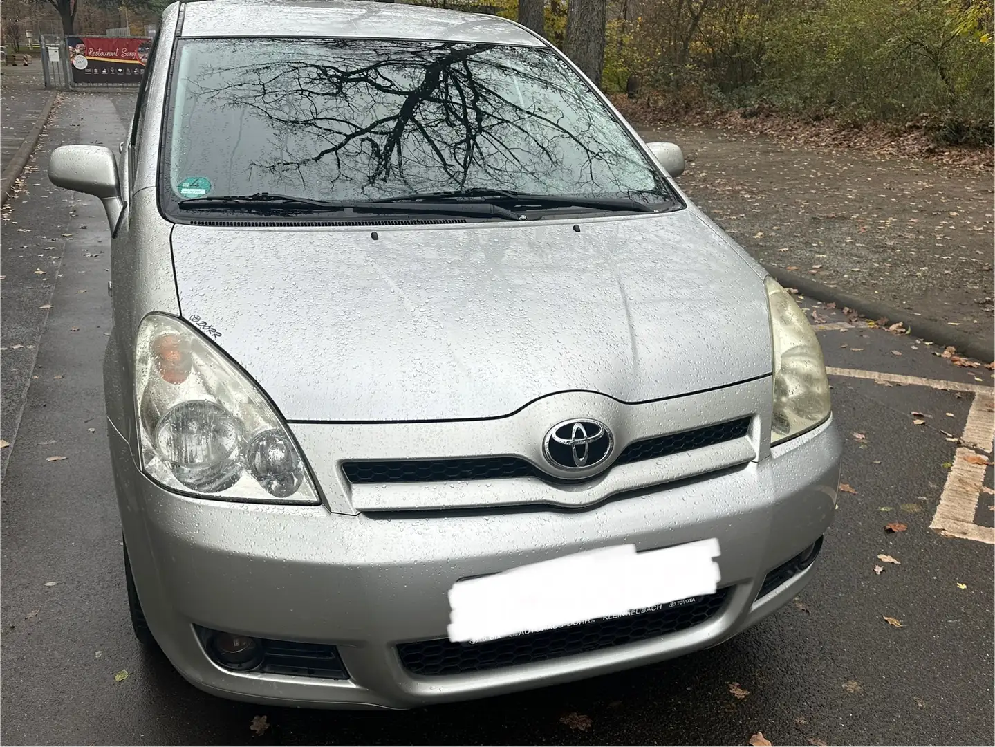 Toyota Corolla Verso 1.8 TÜV NEU! Grau - 2