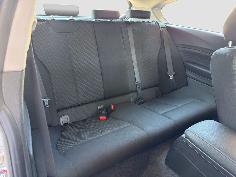 BMW 114 i Klimaauto. Sitzheizung Bluetooth PDC — photo 15