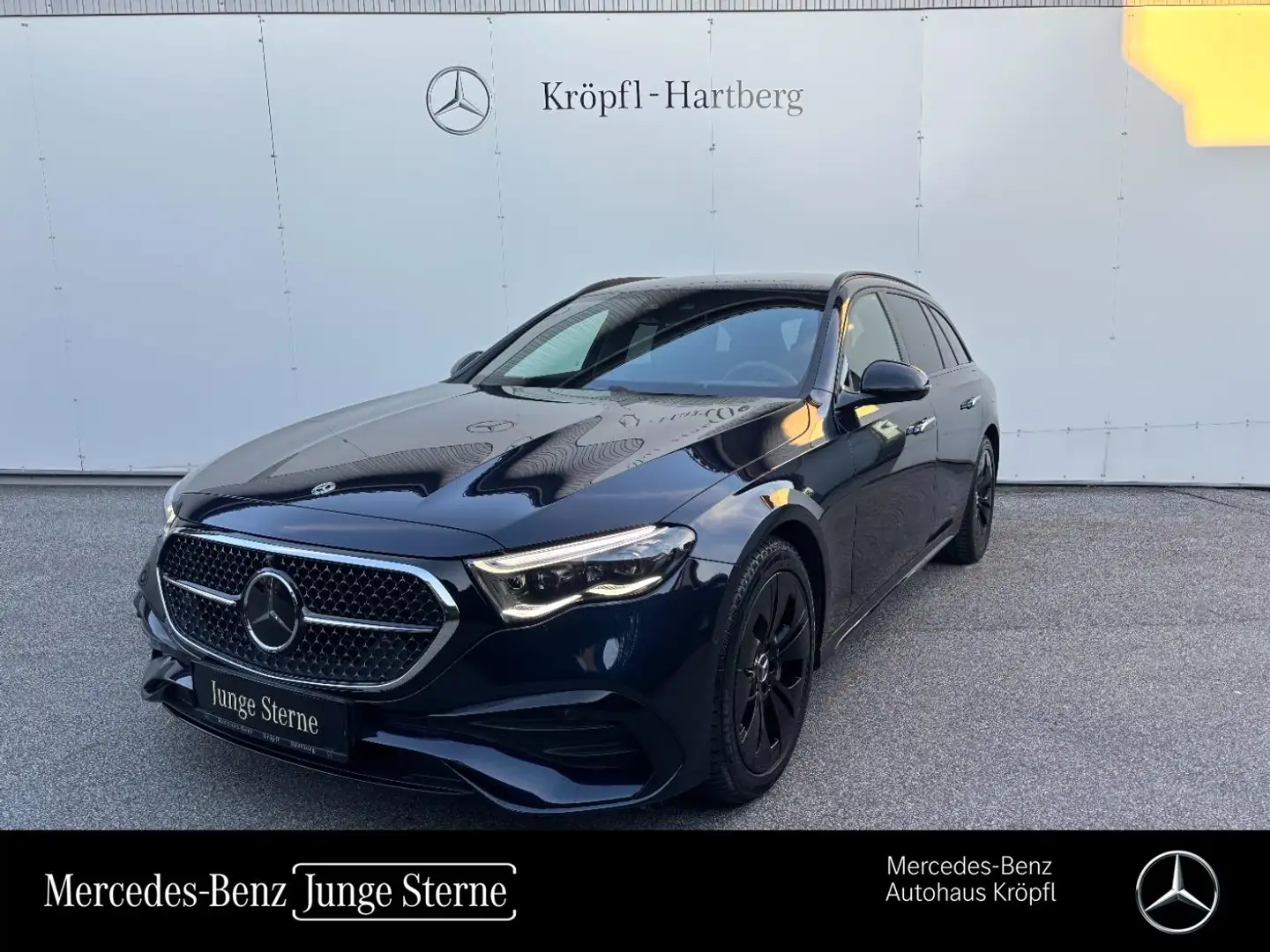 Mercedes-Benz E 300 de 4MATIC T-Modell mit EQ Hybrid ÖE AMG Blau - 1
