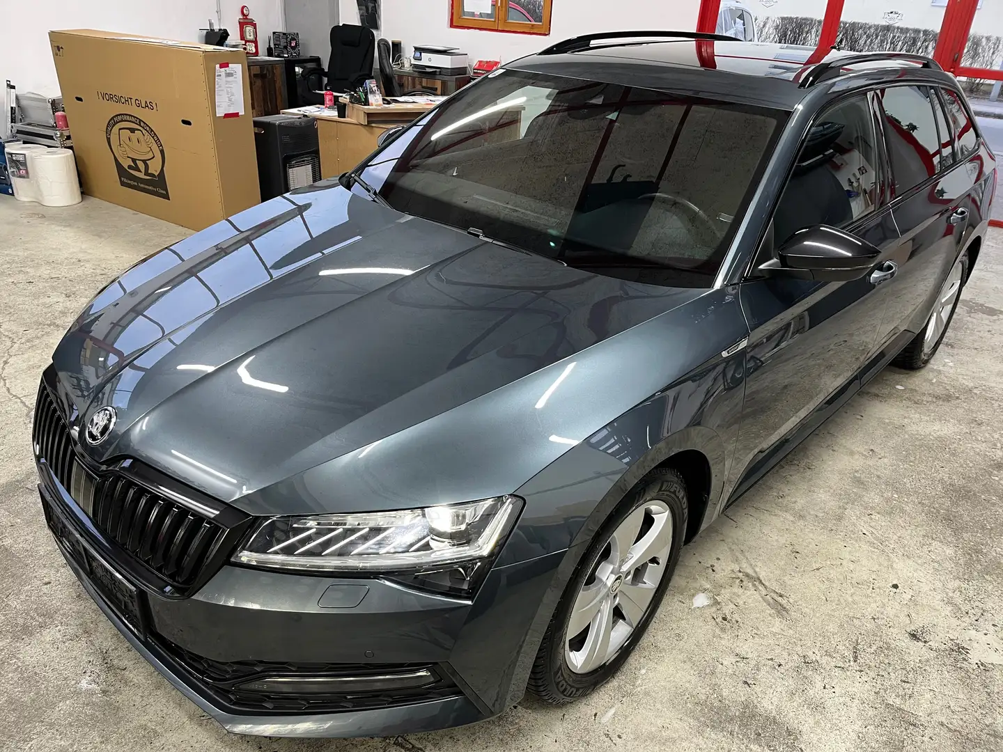 Skoda Superb Sportline Grau - 1