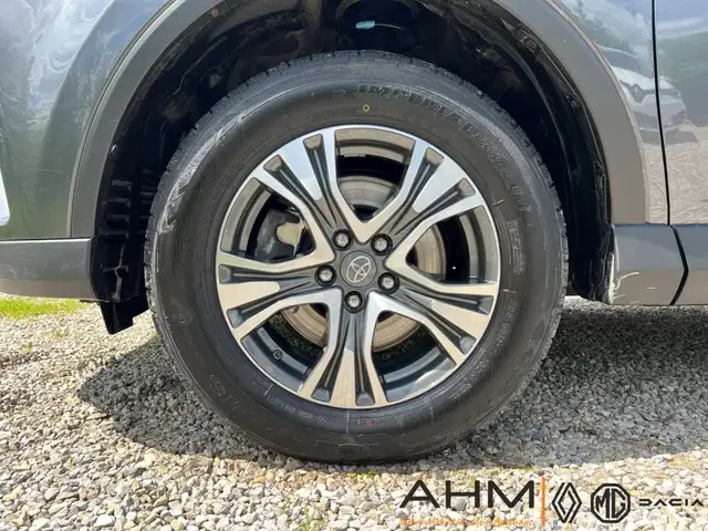 Toyota Rav4 view 8