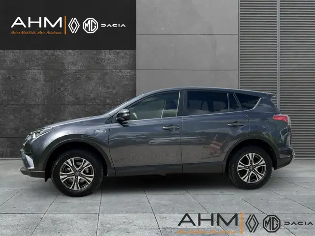 Toyota Rav4 view 5