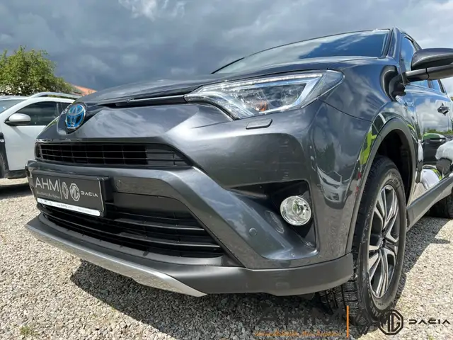 Toyota Rav4 view 7