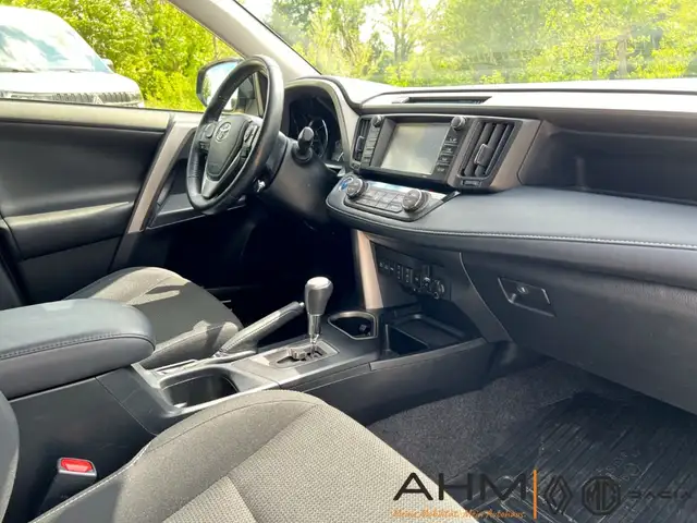 Toyota Rav4 view 14