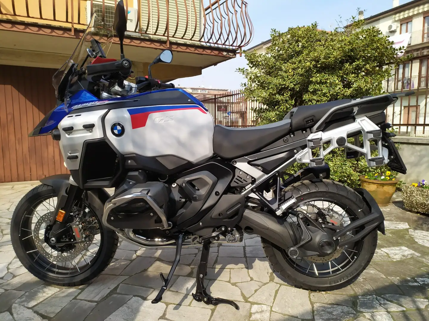 BMW R1300 GS Adventure Trophy Blue - 2