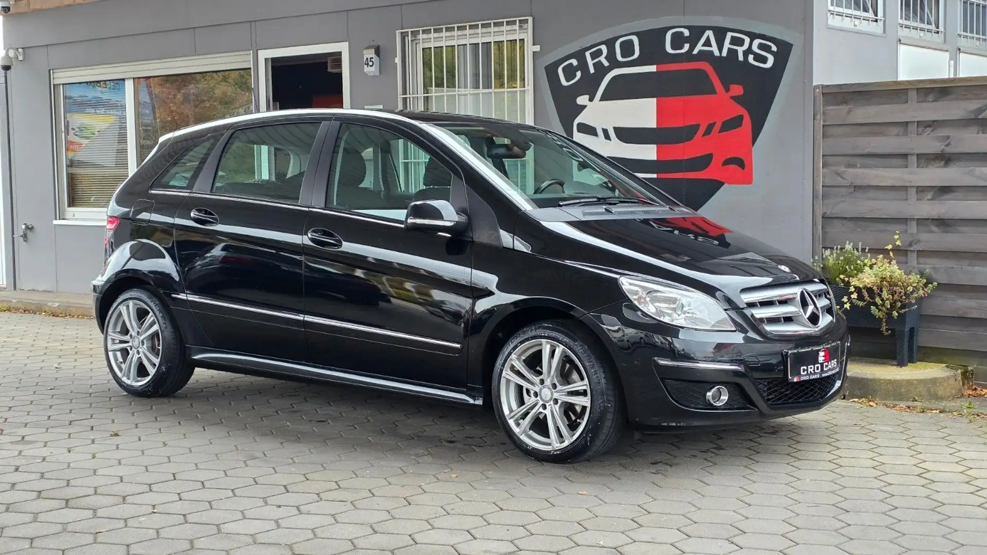 Mercedes-Benz B 200 B-Klasse CDI*TÜV NEU*NAVI*AUTOMATIK* Schwarz - 1