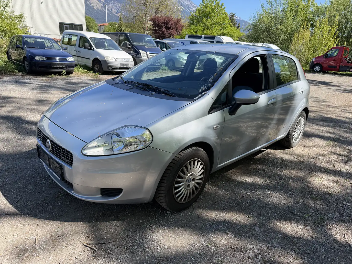 Fiat Grande Punto 1,3 16V JTD Multijet 75 EXPORT !!! Grau - 1
