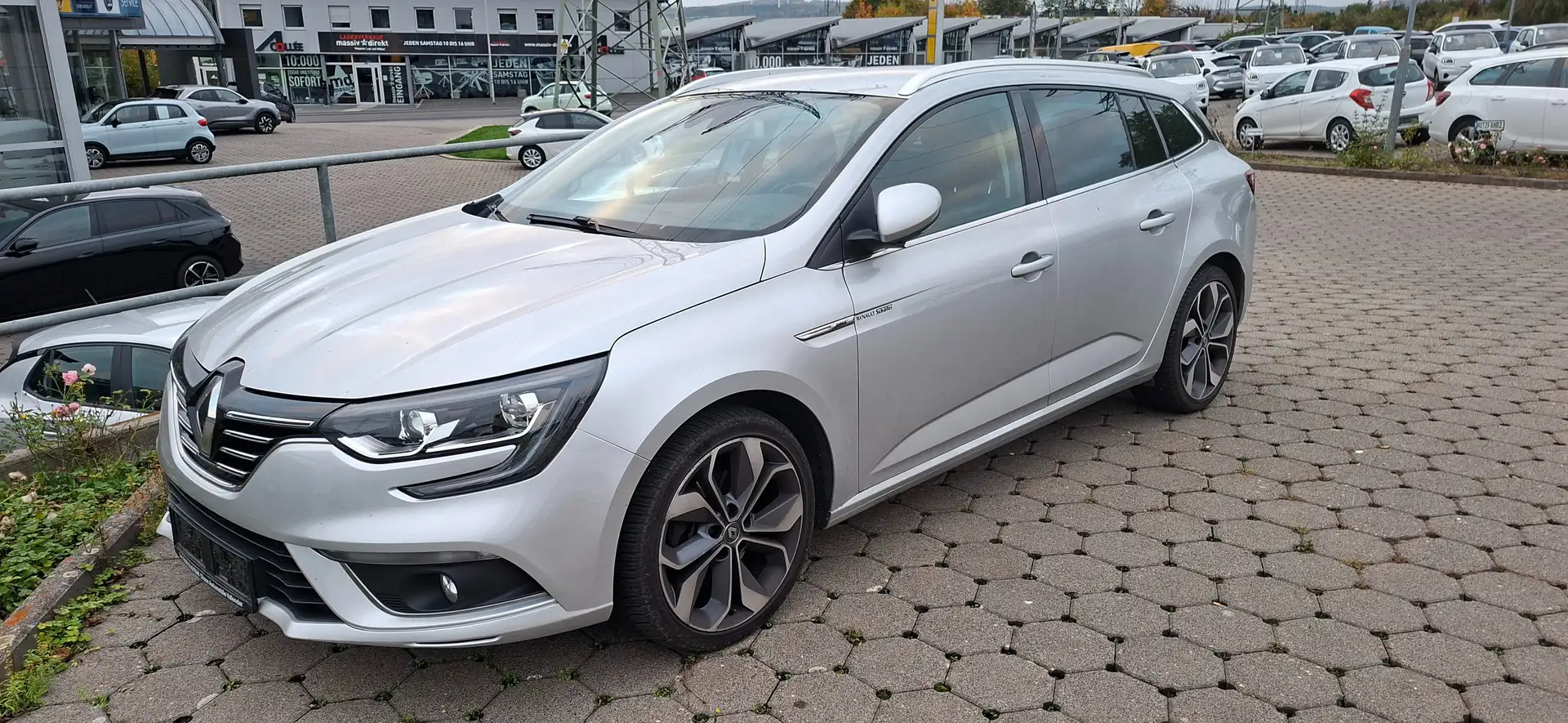 Renault Megane BOSE-Edition 1,6 dci FAB Automatic 150 PS Silber - 2