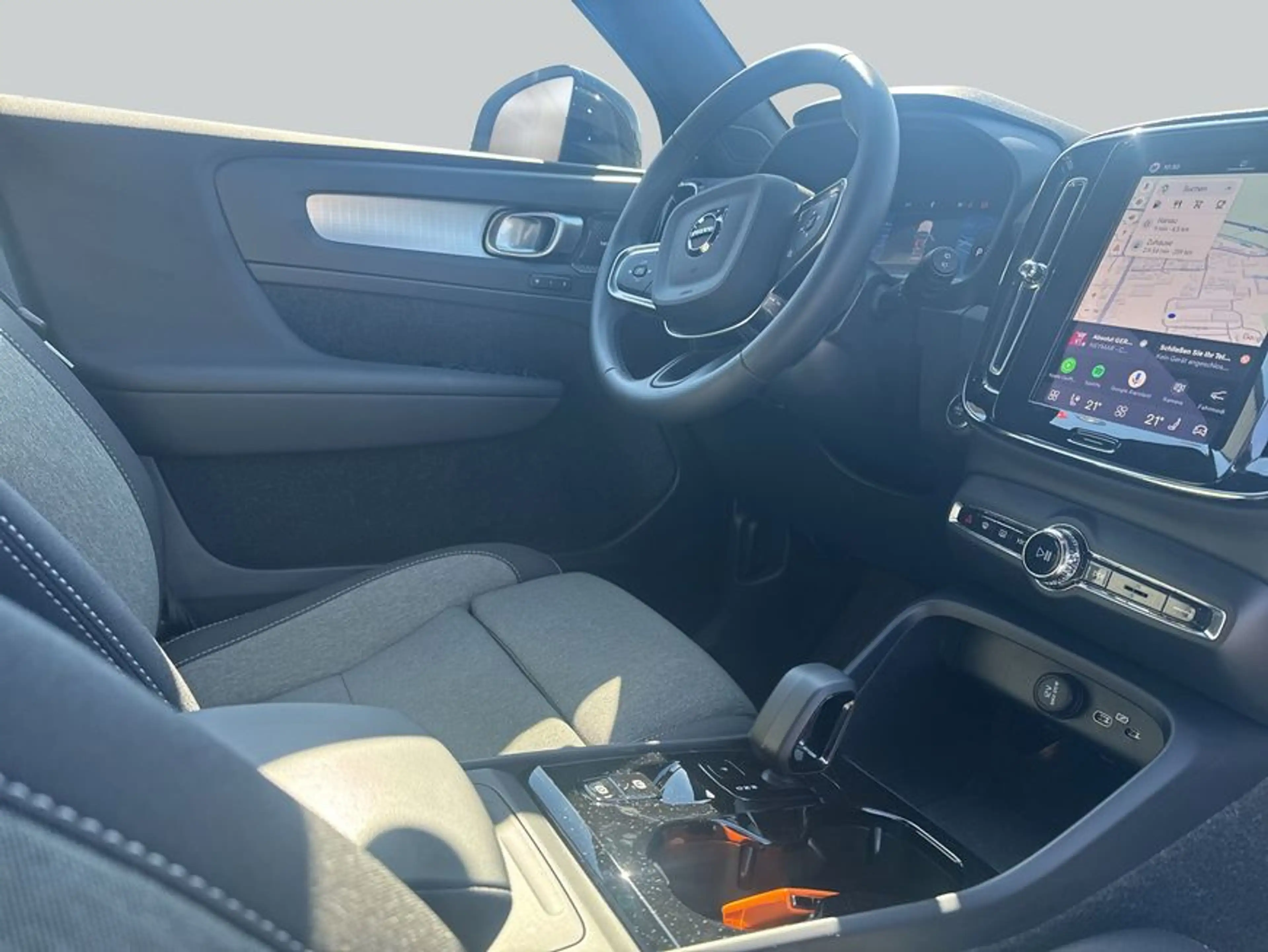 Volvo XC40 XC40 B3 B DKG Plus Black Edition — photo 15
