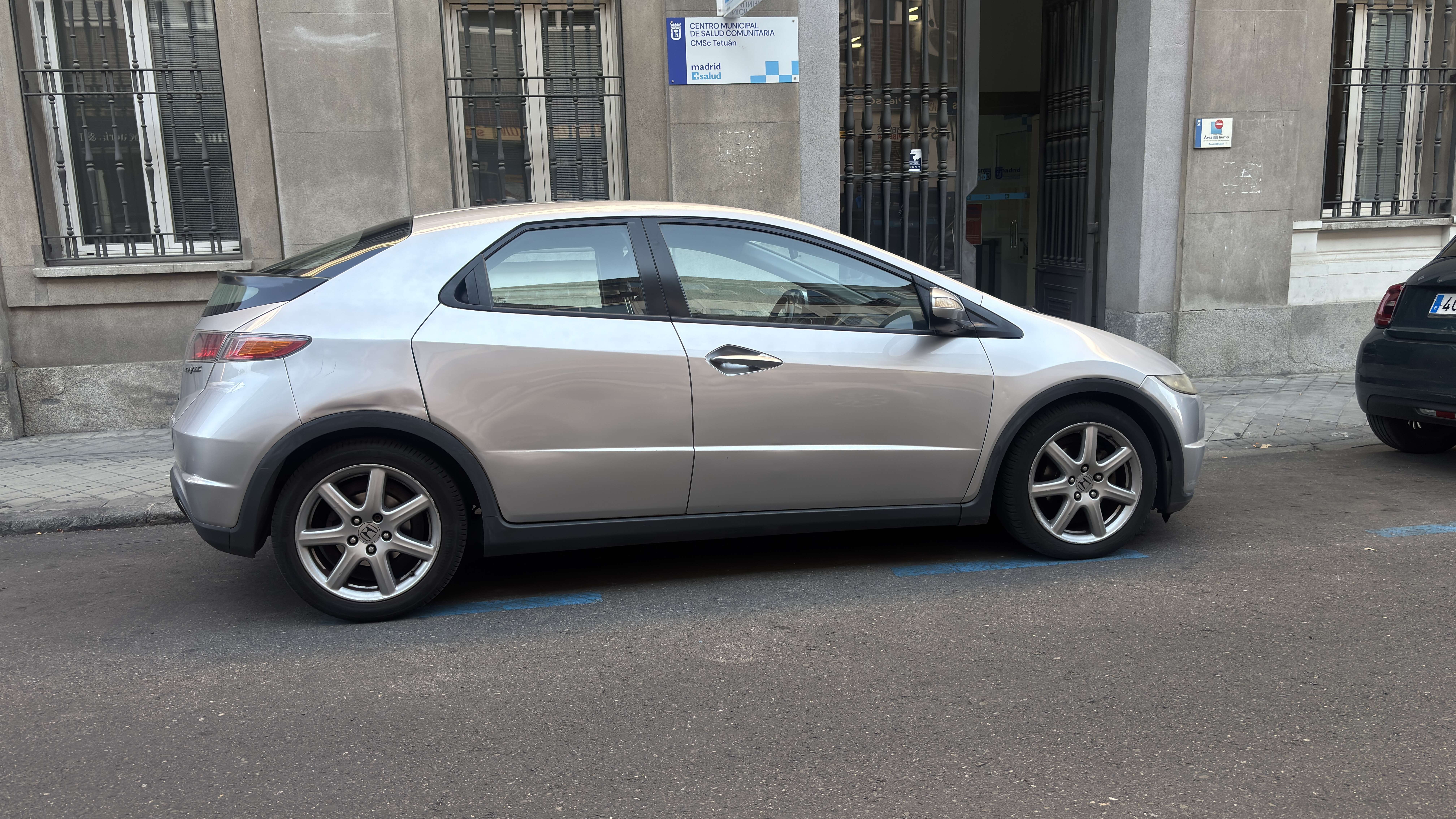 Honda Civic 2.2i-CTDI Sport - foto 1