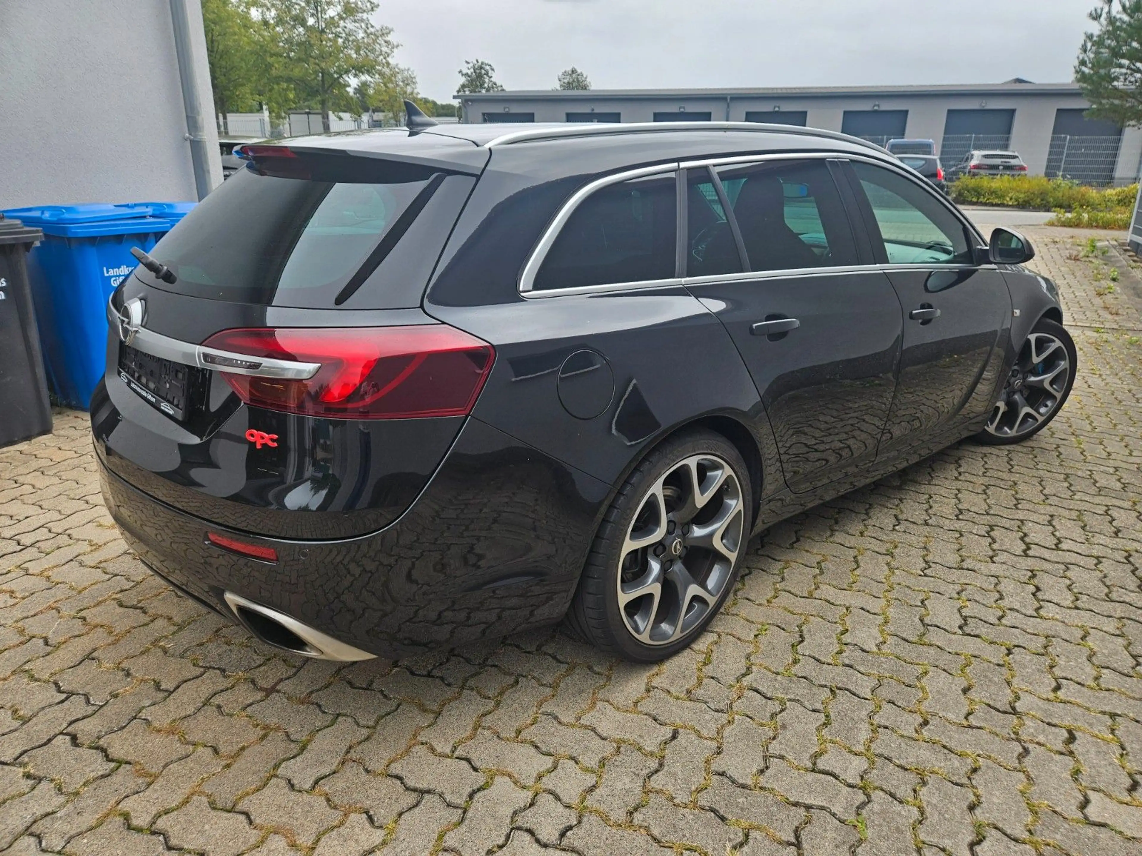 Opel Insignia A Sports Tourer OPC 4x4 — photo 4