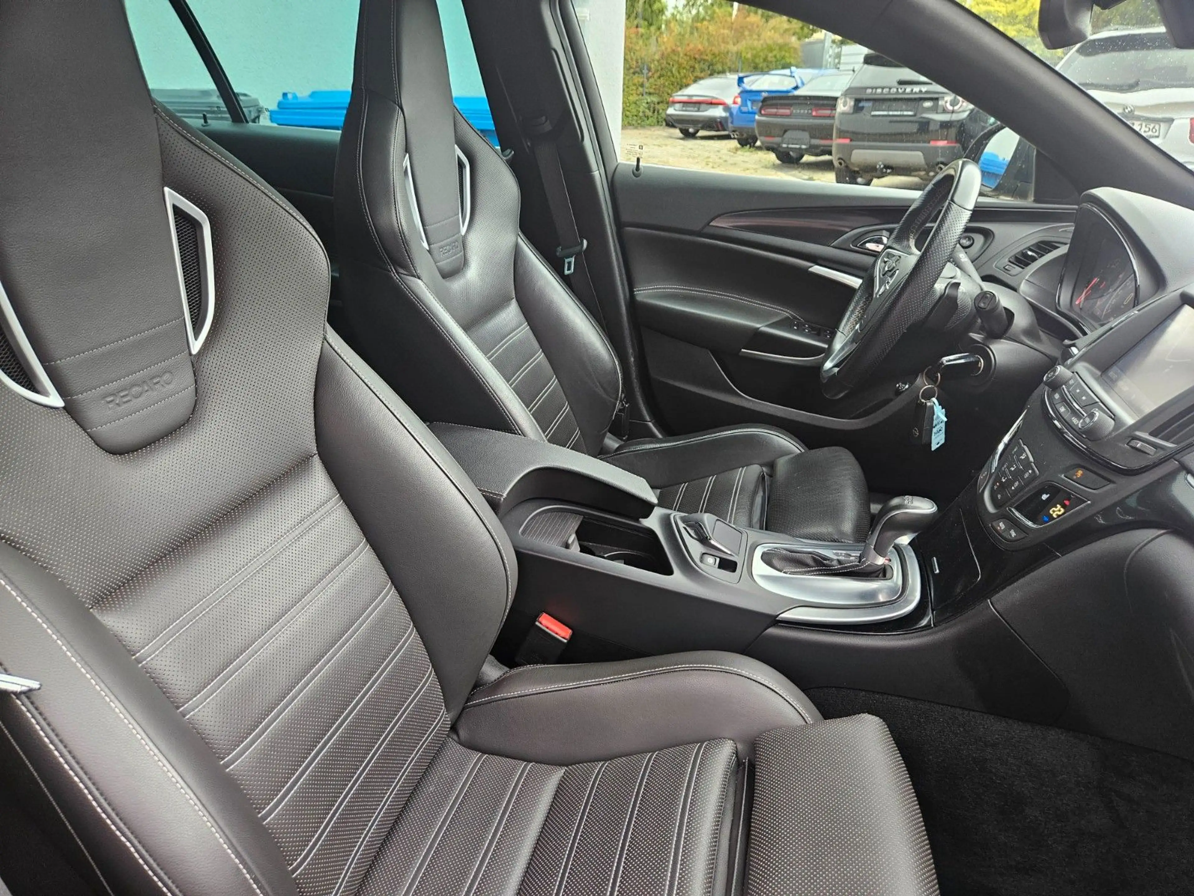 Opel Insignia A Sports Tourer OPC 4x4 — photo 21