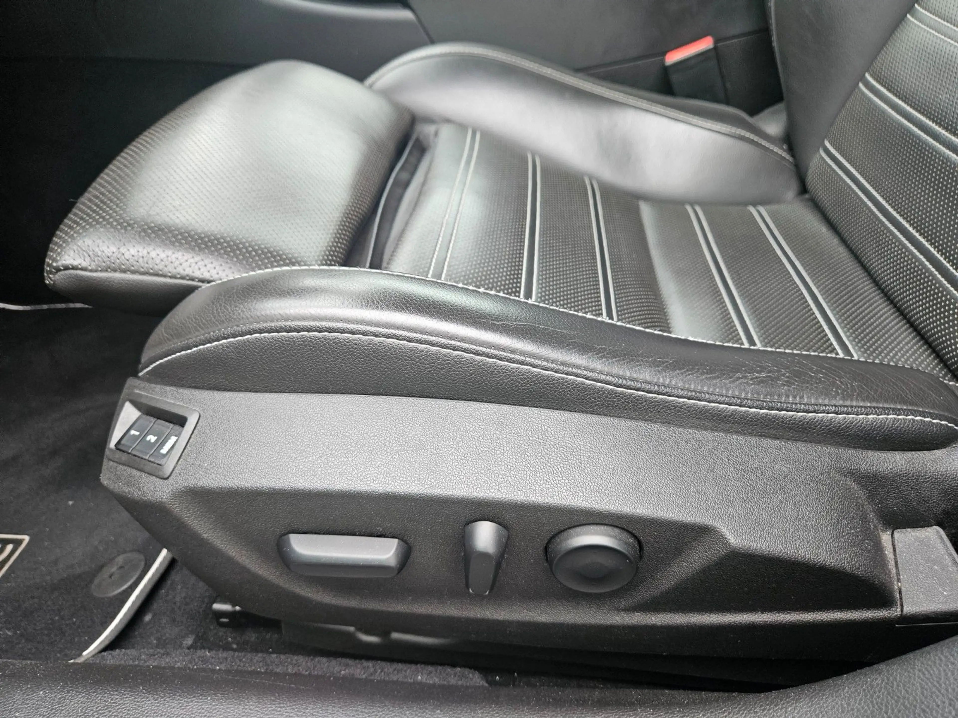 Opel Insignia A Sports Tourer OPC 4x4 — photo 13