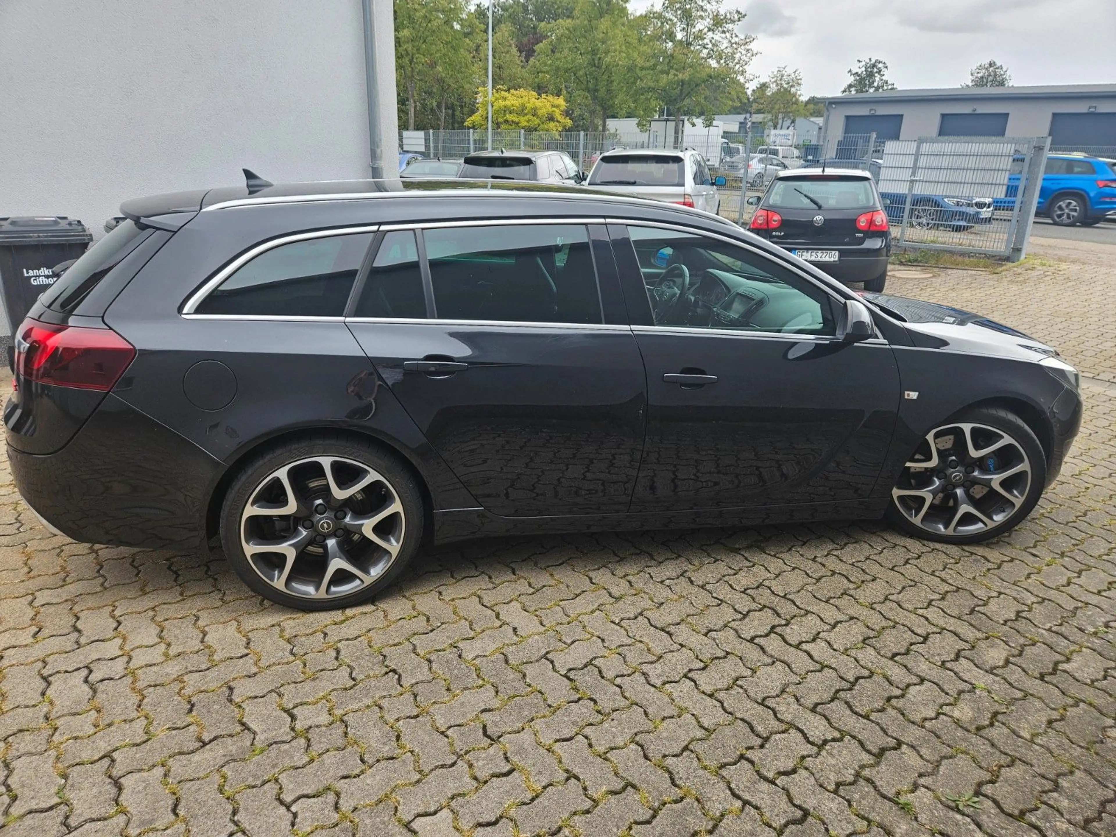 Opel Insignia A Sports Tourer OPC 4x4 — photo 5