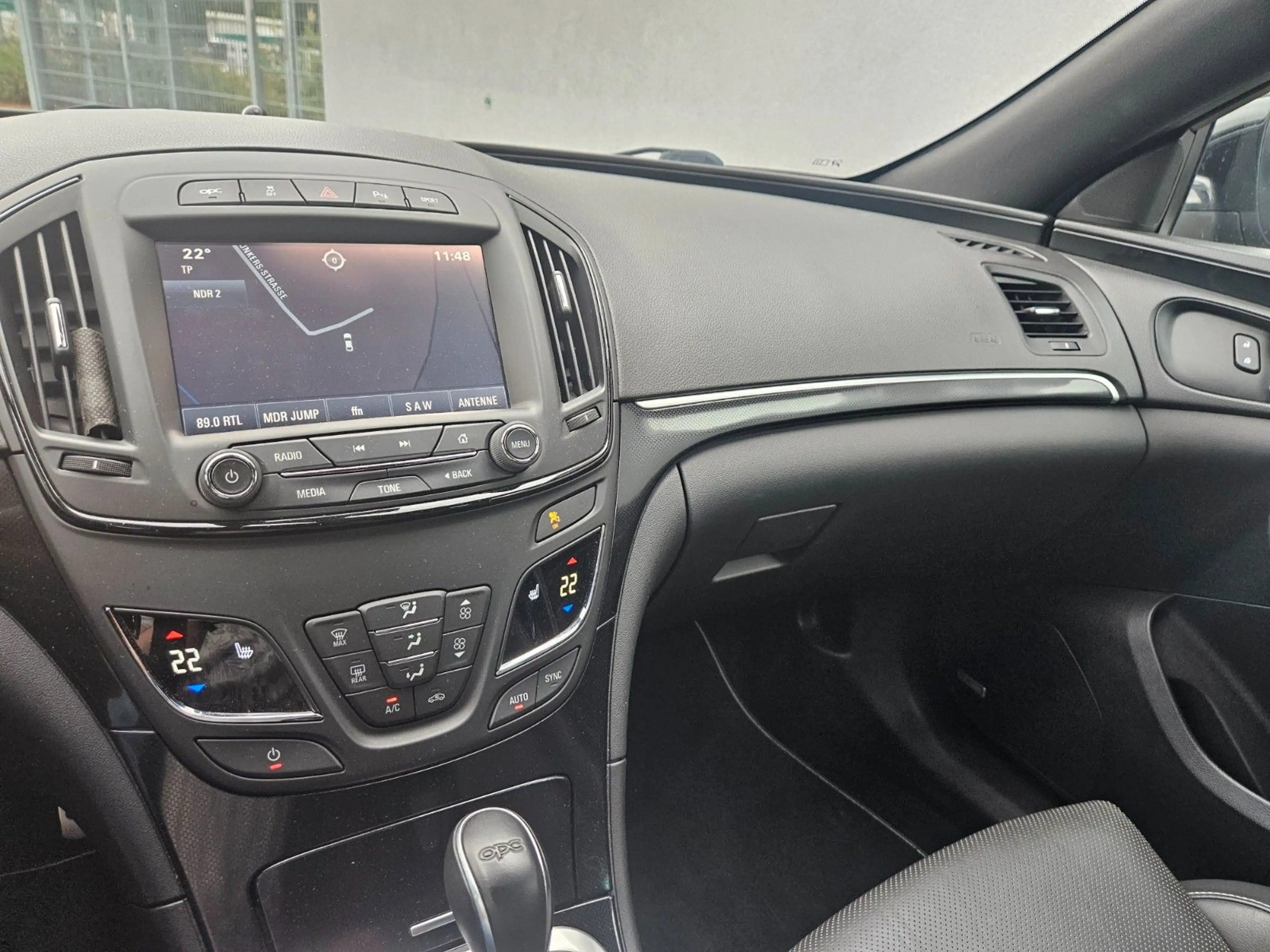 Opel Insignia A Sports Tourer OPC 4x4 — photo 17