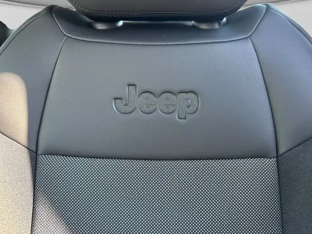 Jeep Avenger view 7