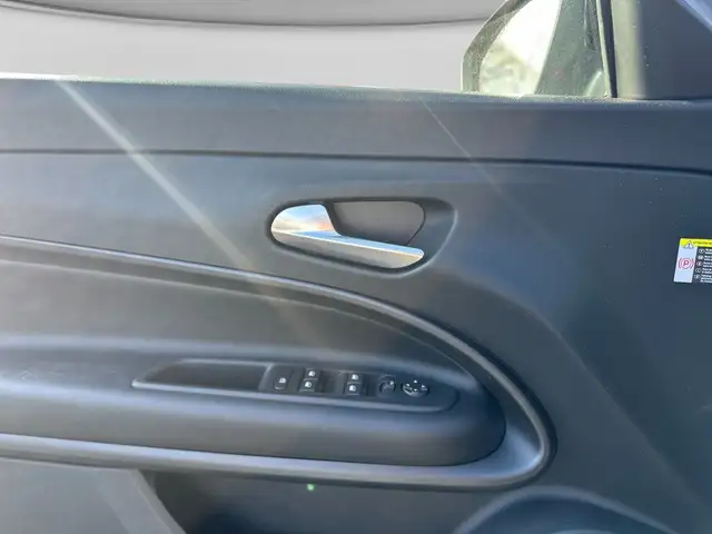 Jeep Avenger view 8