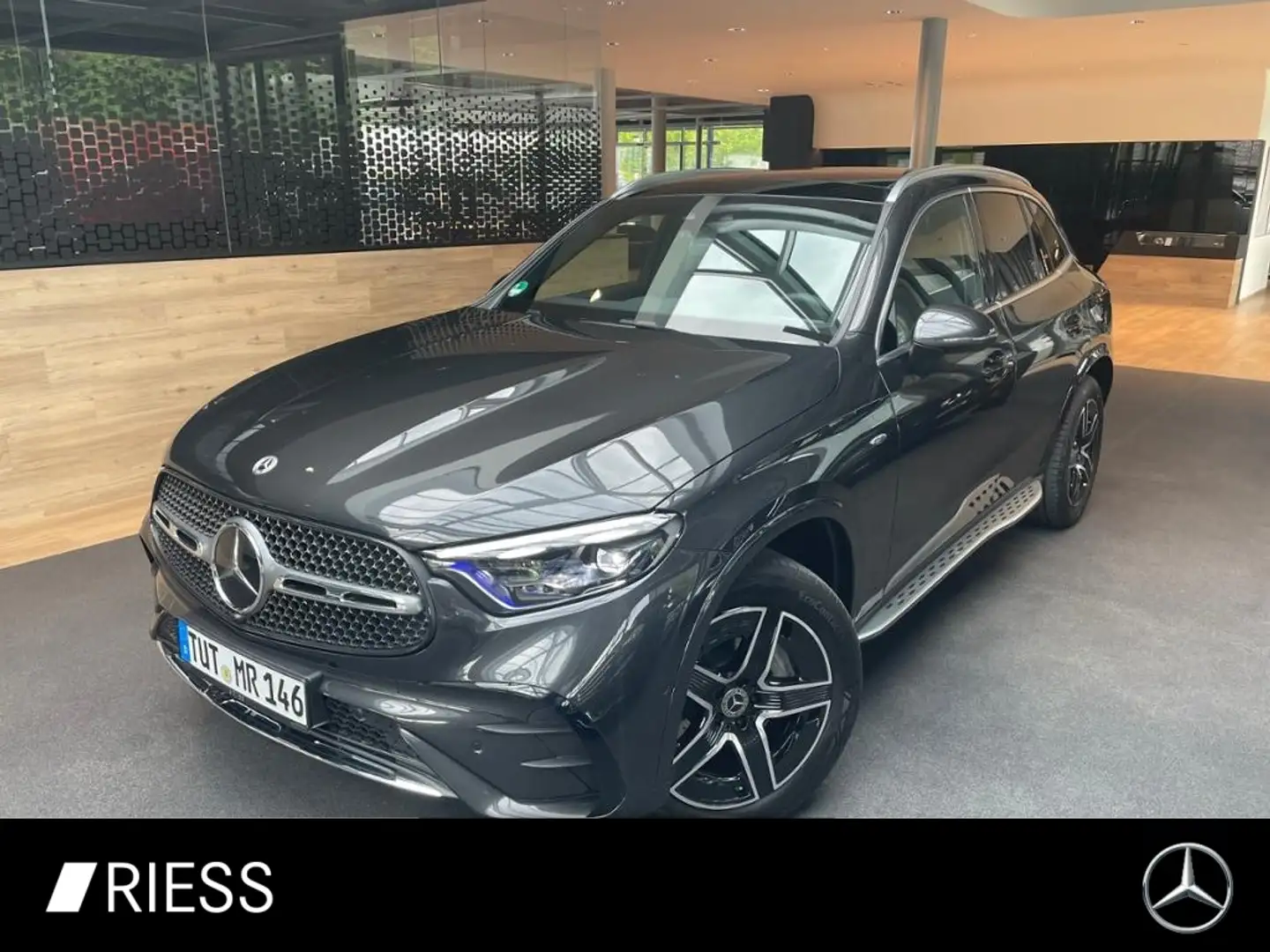 Mercedes-Benz GLC 300 de EQ 4M AMG+AHK+PANO+DIGITAL-LIGHT+DISTRONIC Grau - 1