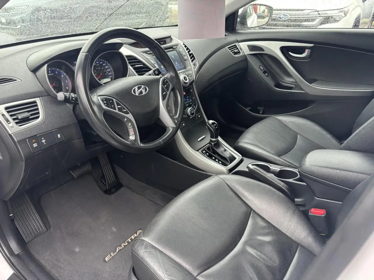 Hyundai ELANTRA снимка Hyundai ELANTRA