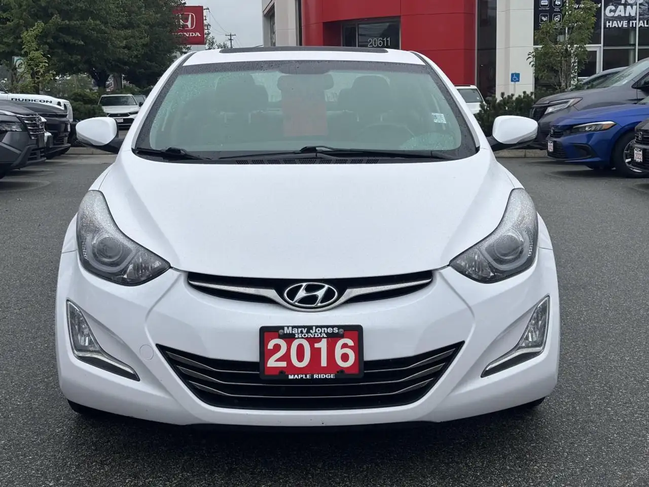 Hyundai ELANTRA снимка Hyundai ELANTRA