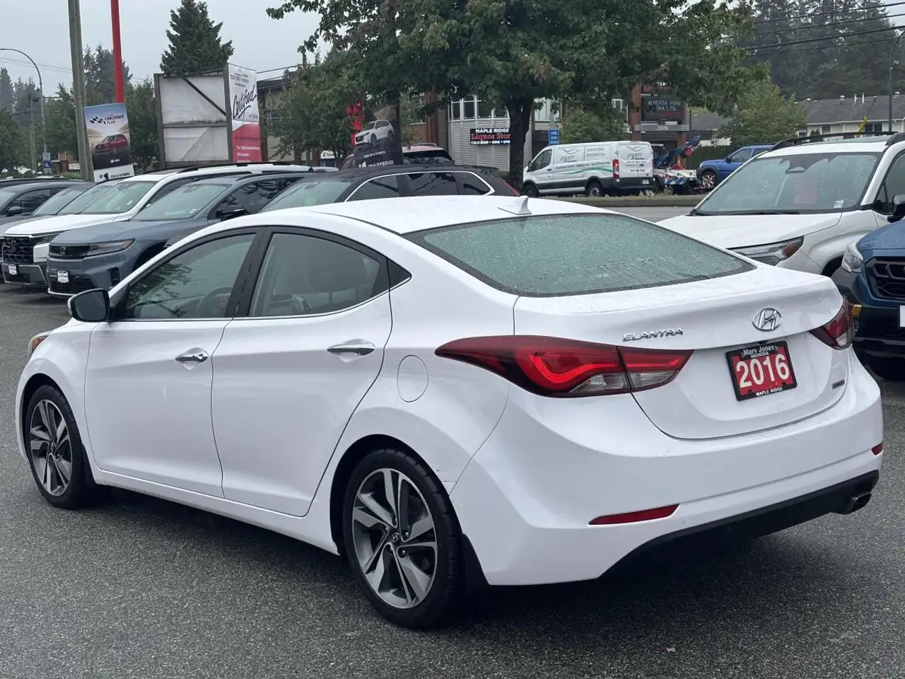 Hyundai ELANTRA снимка Hyundai ELANTRA