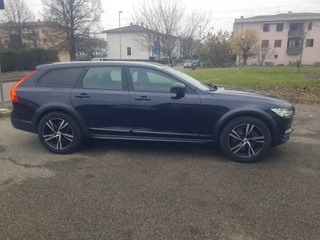 Volvo V90 Cross Country