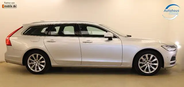 Volvo V90 view 5