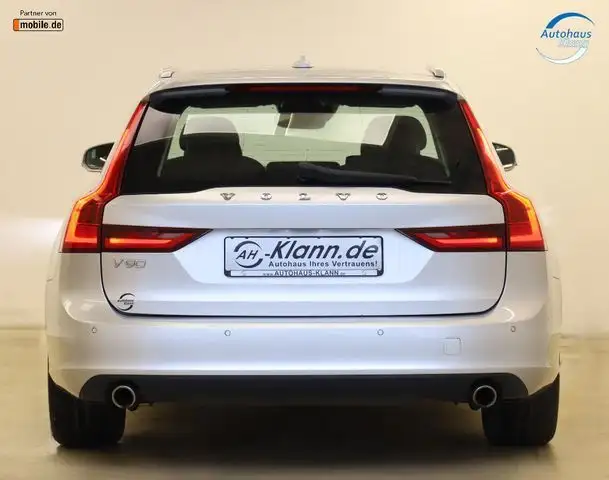 Volvo V90 view 7