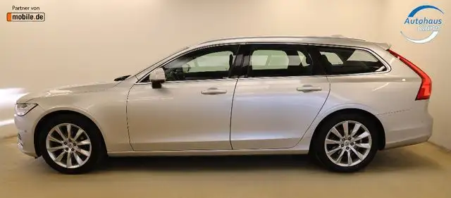 Volvo V90 view 4