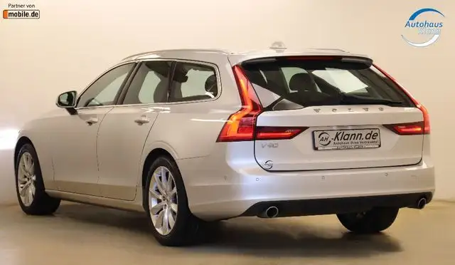 Volvo V90 view 6