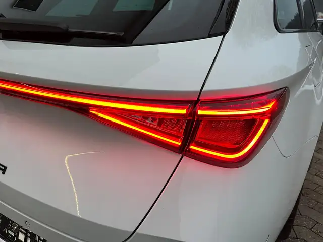 Cupra Leon view 6