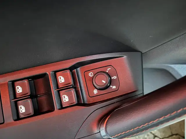 Cupra Leon view 9