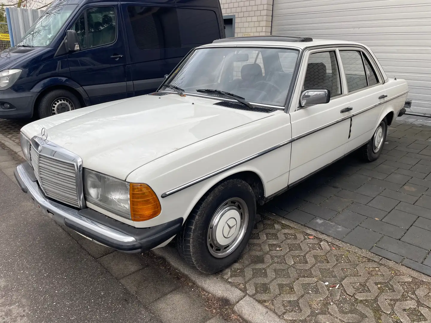 Mercedes-Benz Baureihe 123 Baureihe 123 200 Weiß - 1