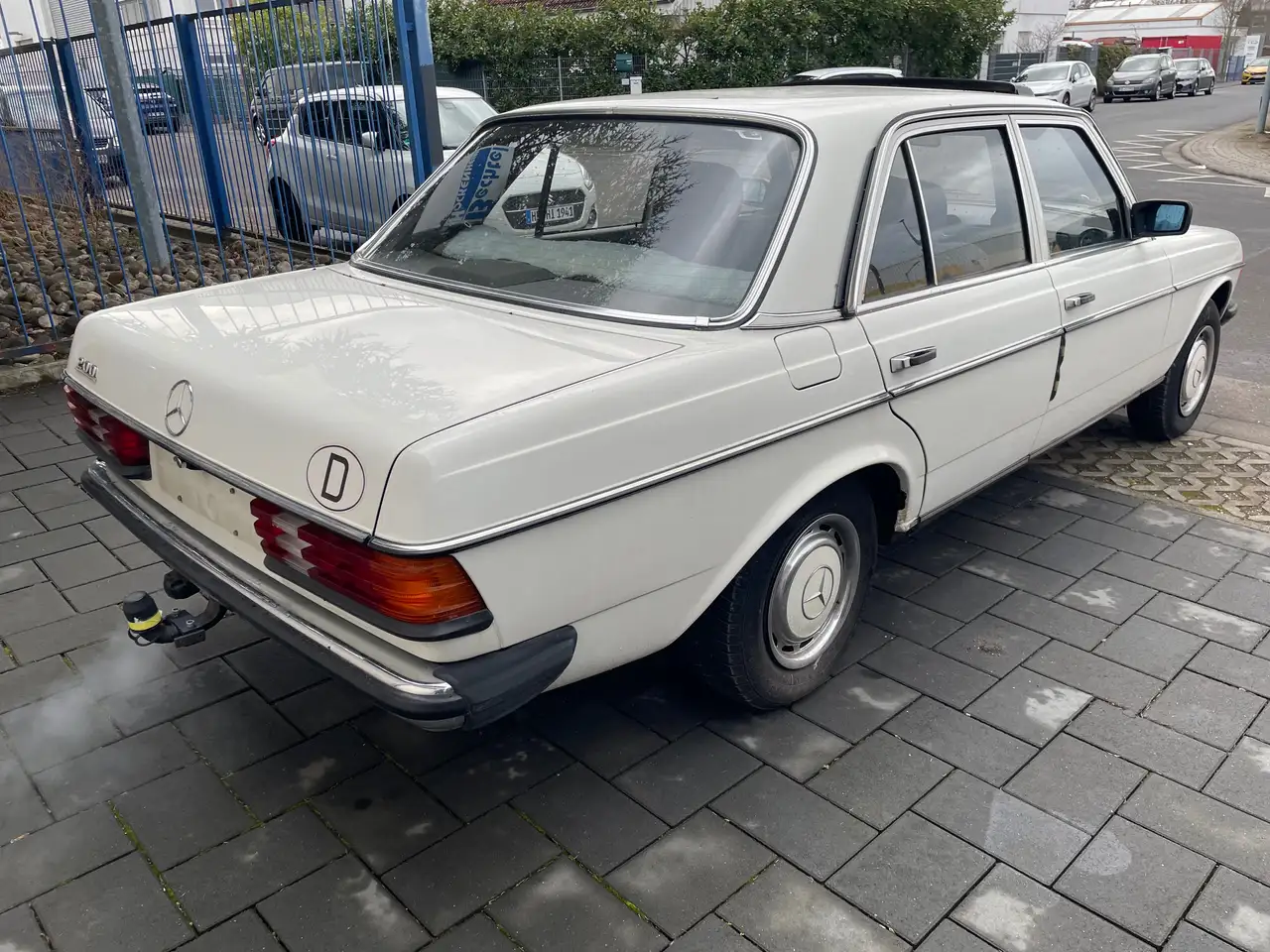 Mercedes-Benz Baureihe 123 200, foto 4